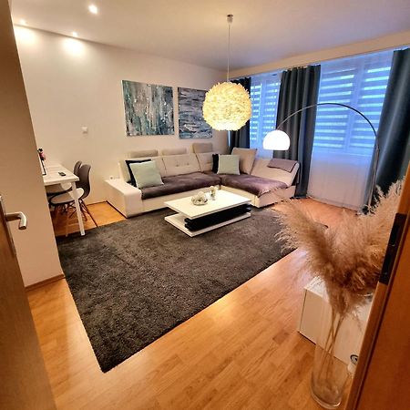 Apartment Banska - City Centre & Private Parking Banská Bystrica Eksteriør billede