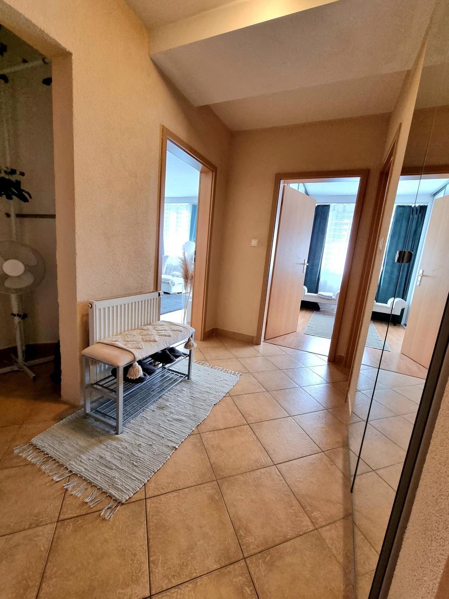 Apartment Banska - City Centre & Private Parking Banská Bystrica Eksteriør billede